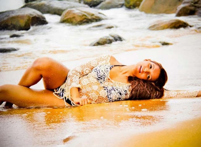 Natasha Rathnayake Sexy Photos