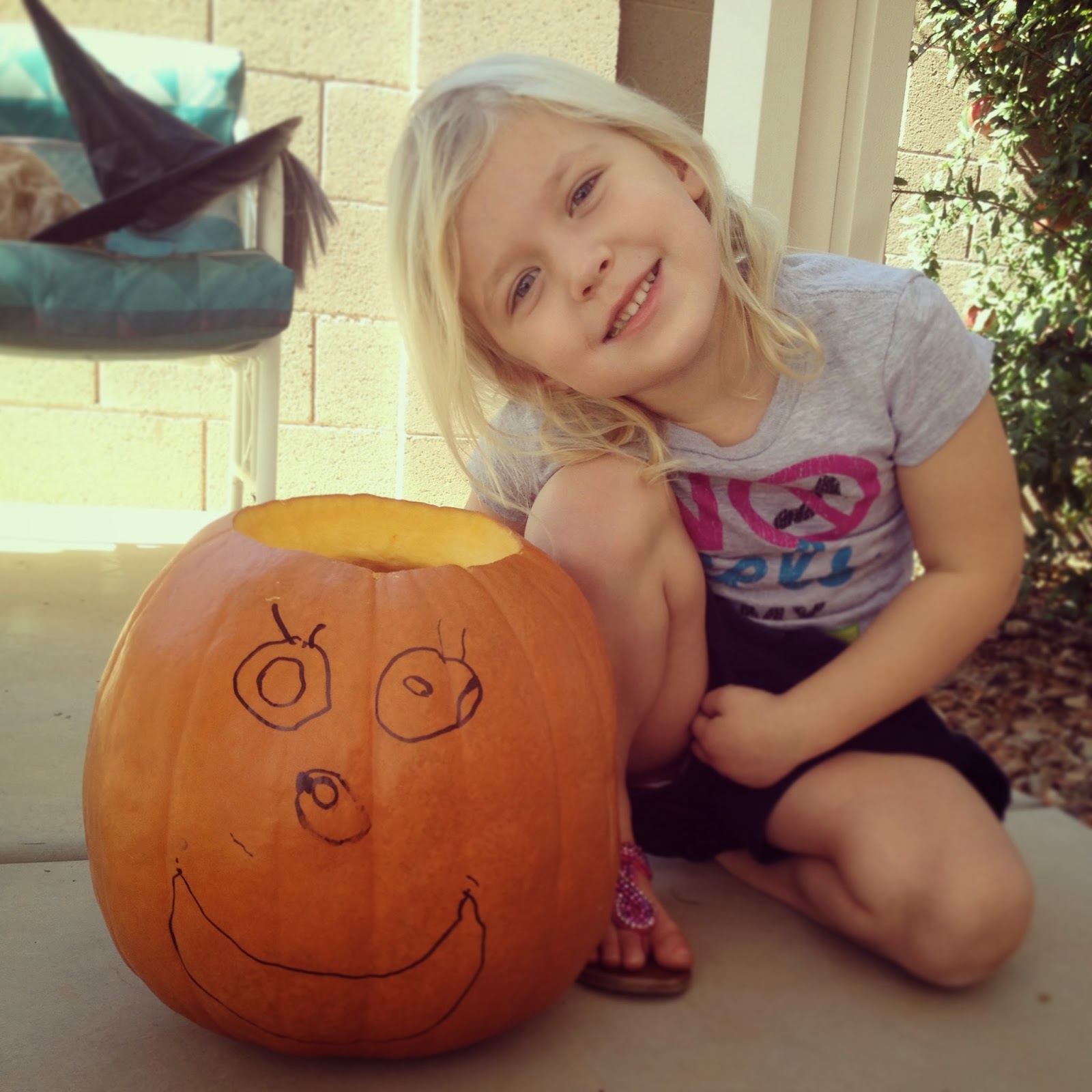 A Joyful Girl...: Pumpkin Carving