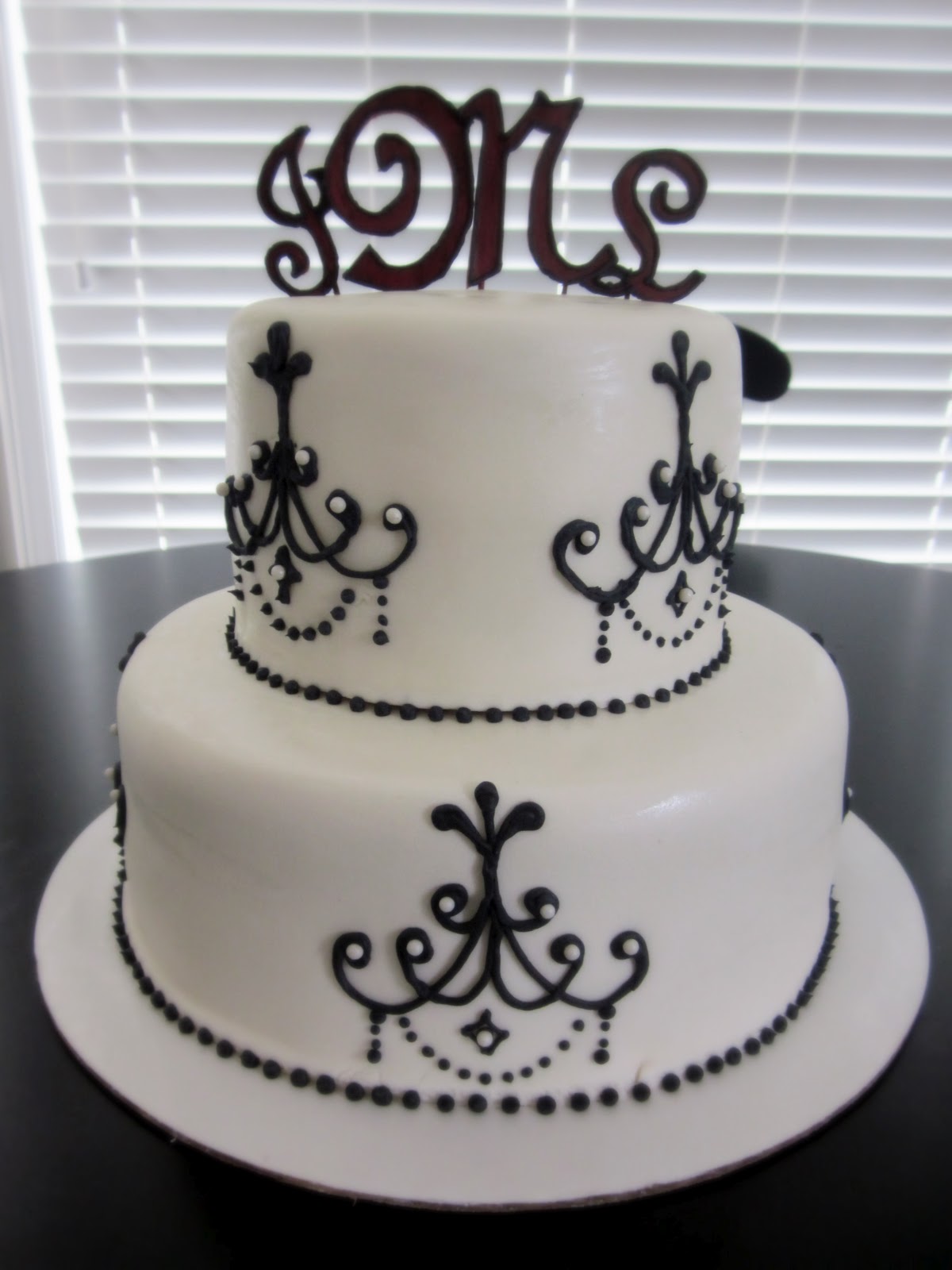 Darlin' Designs Chandelier Cake