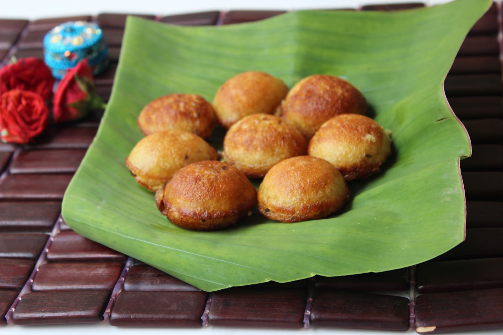 Vysya's Delicious Recipes Unni Appam(kerala Style) Kerala onam sadya