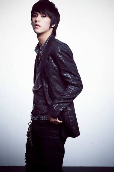 counting pages k pop hottie week son dongwoon counting pages k pop hottie week son dongwoon