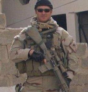Chris Kely, mantan Sniper Navy Seal AS