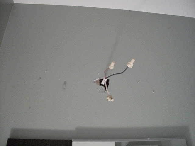 Live From B5: New Bathroom Light Fixture