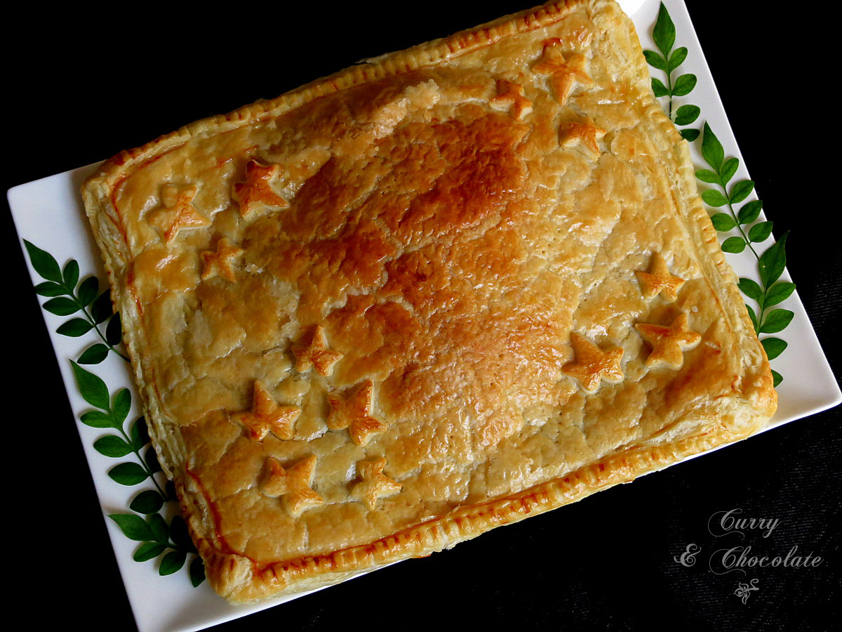 Empanada de hojaldre con carne picada y morcilla de Burgos - Morcilla de Bugos and pork stuffed puff pastry Empanada de hojaldre con carne picada y morcilla de Burgos - Morcilla de Bugos and pork stuffed puff pastry