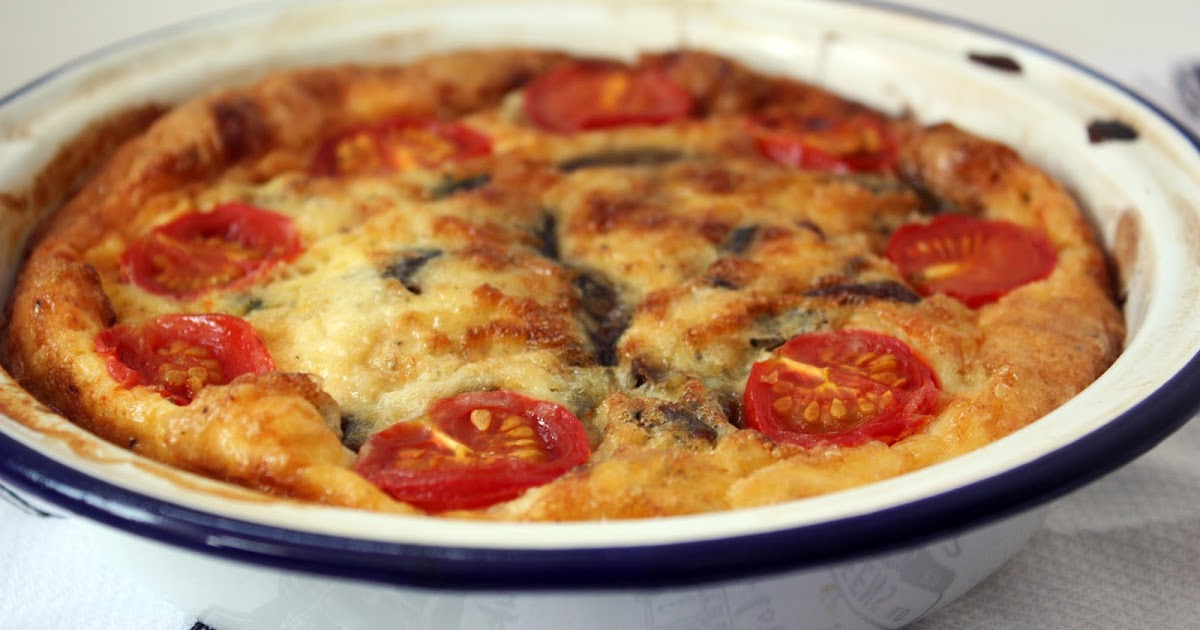 megmade Bacon, caramelised onion and tomato frittata