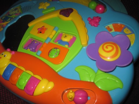 Juaimurah Bruin Crib Activity Board
