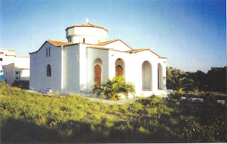 Ο θεμελιωθείς το 1970 και εγκαινιασθείς το 2001 Ιερός Ναός του Αγίου νεομάρτυρος Γεωργίου Χώρας Σάμου.