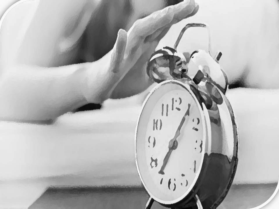 How to develop the habit of waking early (without an alarm)