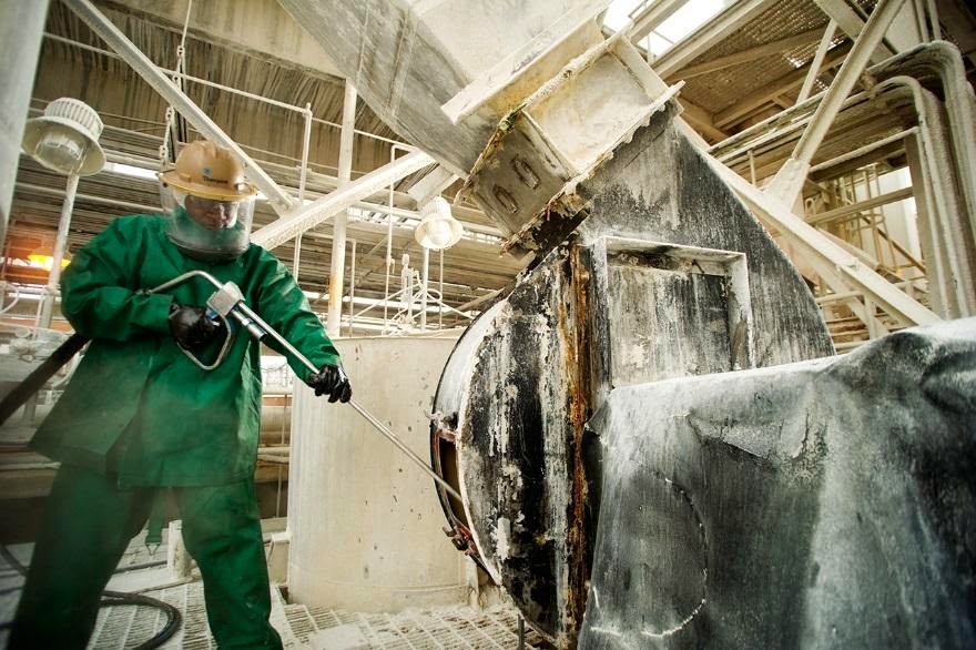 Improving Safety with High Pressure Water Blasting Thompson
