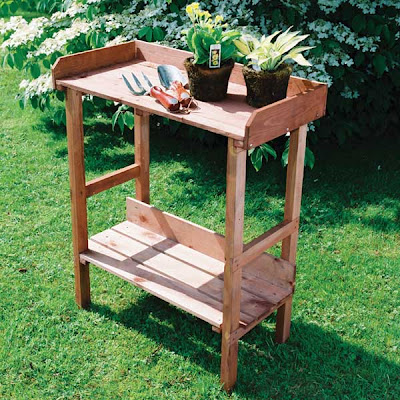 Potting bench from Greenfingers.com Potting bench from Greenfingers.com