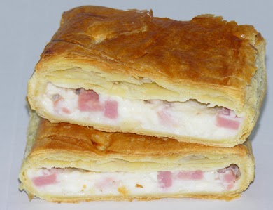 Empanada De Hojaldre De Jamón Y Queso
