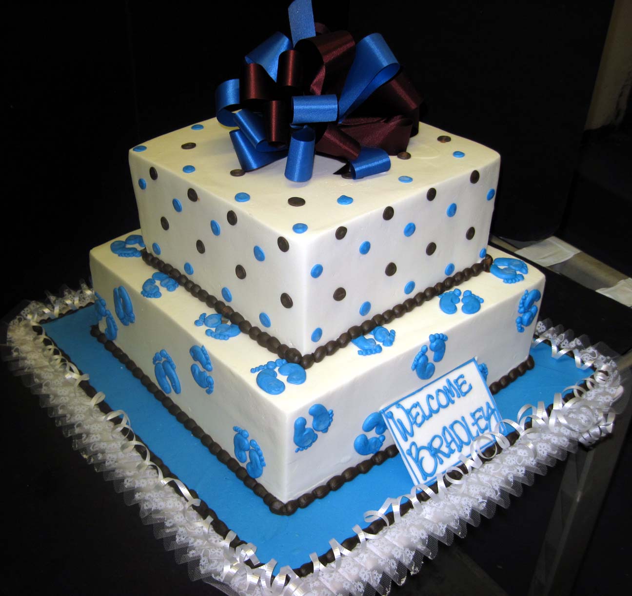 Hansen's Cakes It's always fun here at Hansen's Cakes!