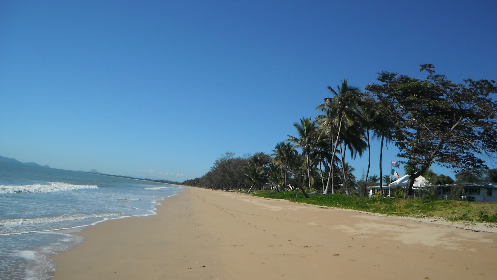 Saunders+Beach2+001.JPG