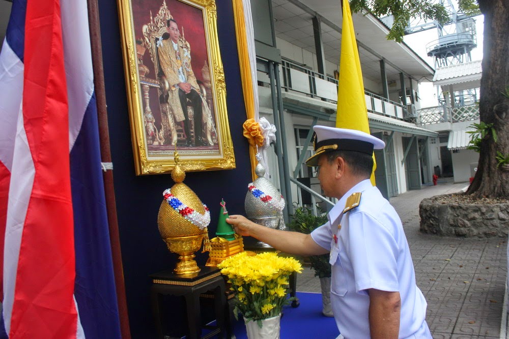 ผู้บัญชาการกองเรือลำน้ำ กองเรือยุทธการนำกำลังพลในสังกัดจัดกิจกรรมเทิดพระเกียรติพระบาทสมเด็จ พระเจ้าอยู่หัว ในโอกาสวันเฉลิมพระชนมพรรษา ๕ ธันวาคม ๒๕๕๗ ผู้บัญชาการกองเรือลำน้ำ กองเรือยุทธการนำกำลังพลในสังกัดจัดกิจกรรมเทิดพระเกียรติพระบาทสมเด็จ พระเจ้าอยู่หัว ในโอกาสวันเฉลิมพระชนมพรรษา ๕ ธันวาคม ๒๕๕๗