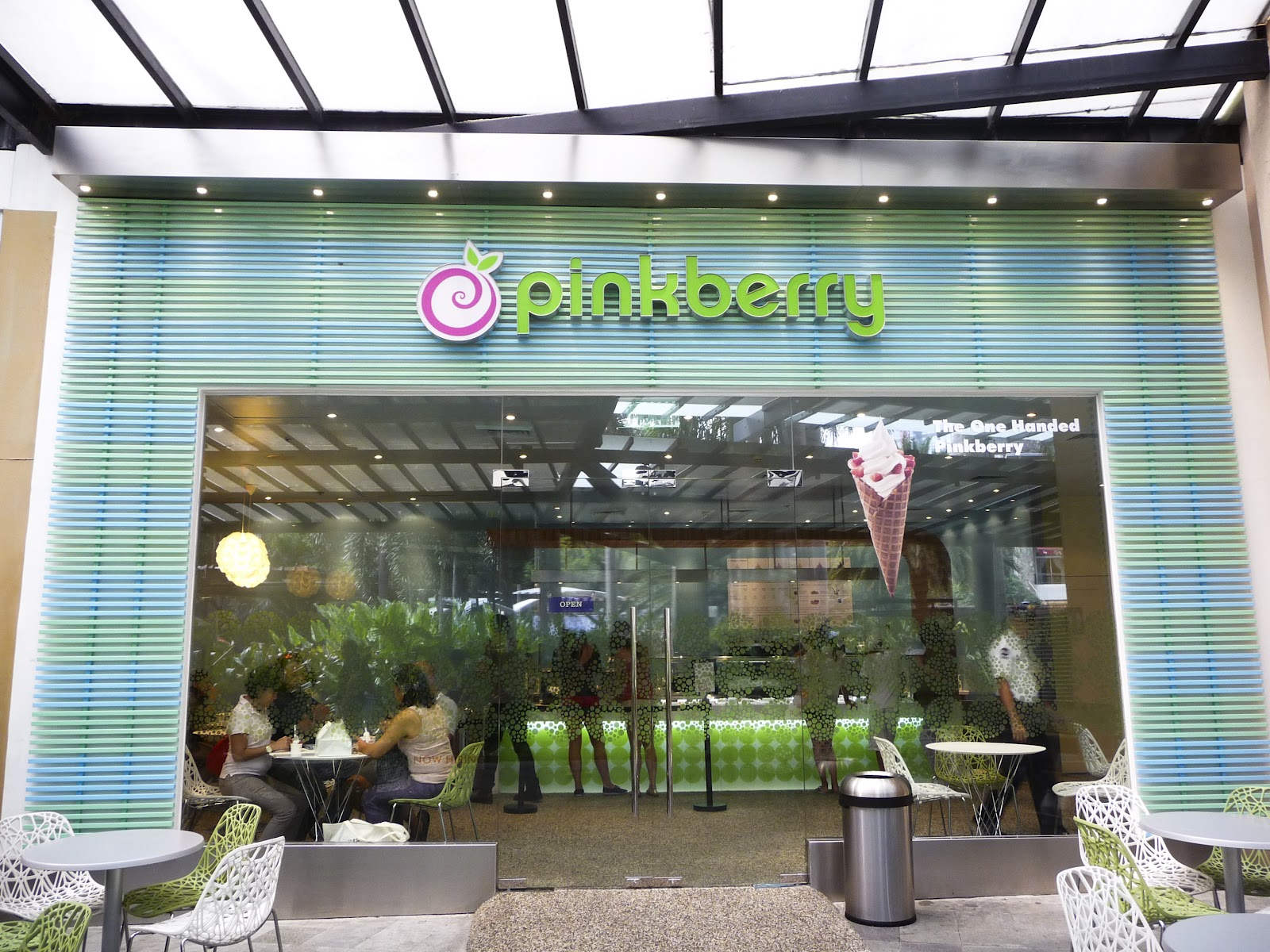 The Swirling Goodness of Pinkberry Manila The Mommist