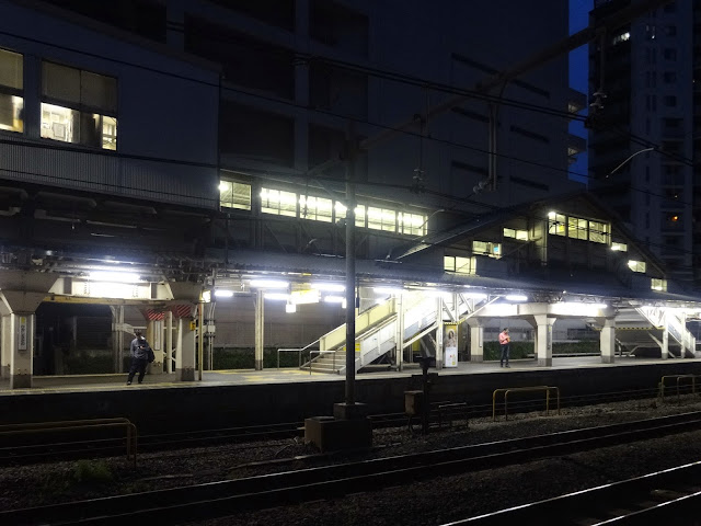 駅ホーム,夜景,東中野〈著作権フリー無料画像〉Free Stock Photos