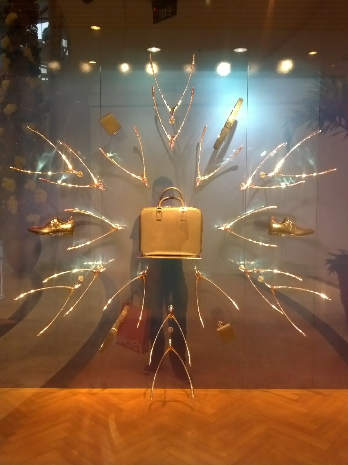 Louis Vuitton  The Window Display Blog
