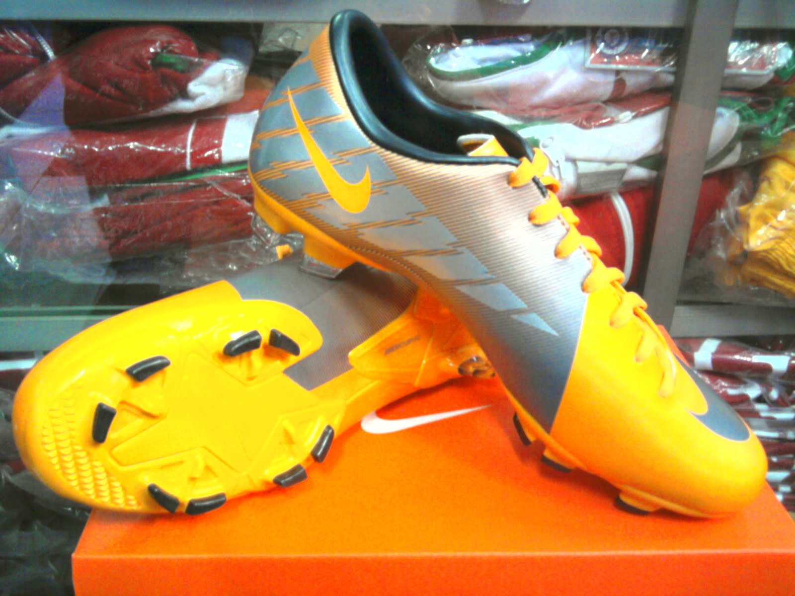 jual sepatu bola nike mercurial original