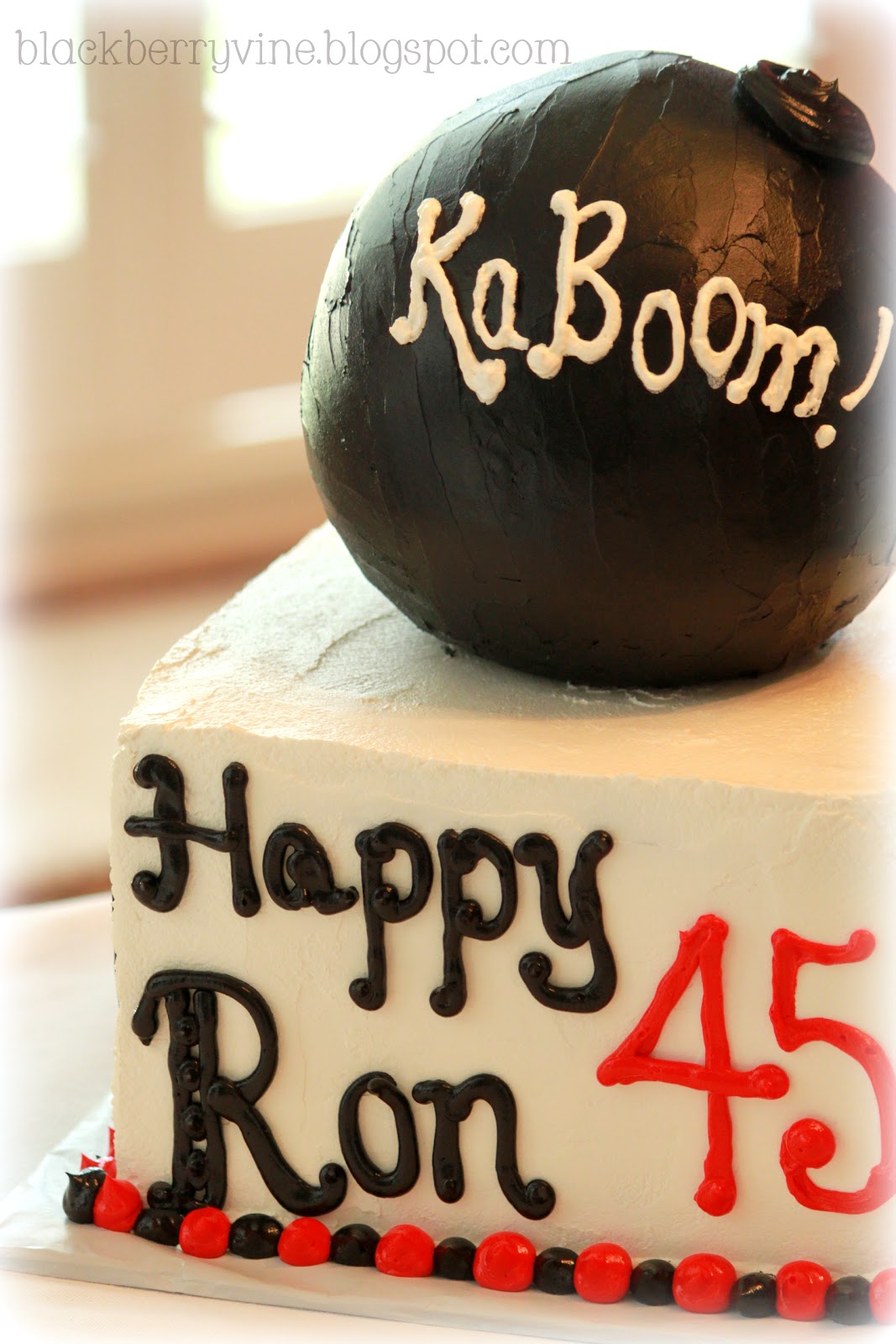 The Blackberry Vine Spy Cake for Grownups