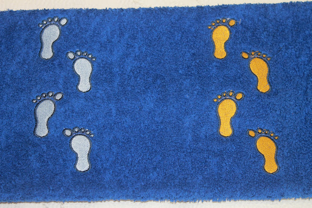 Entre agujas y canillas. La mar de bordados.: ALFOMBRAS DE BAÑO.