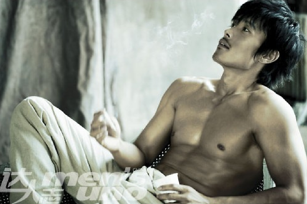 35+byung-hun+lee+shirtless+22.jpg