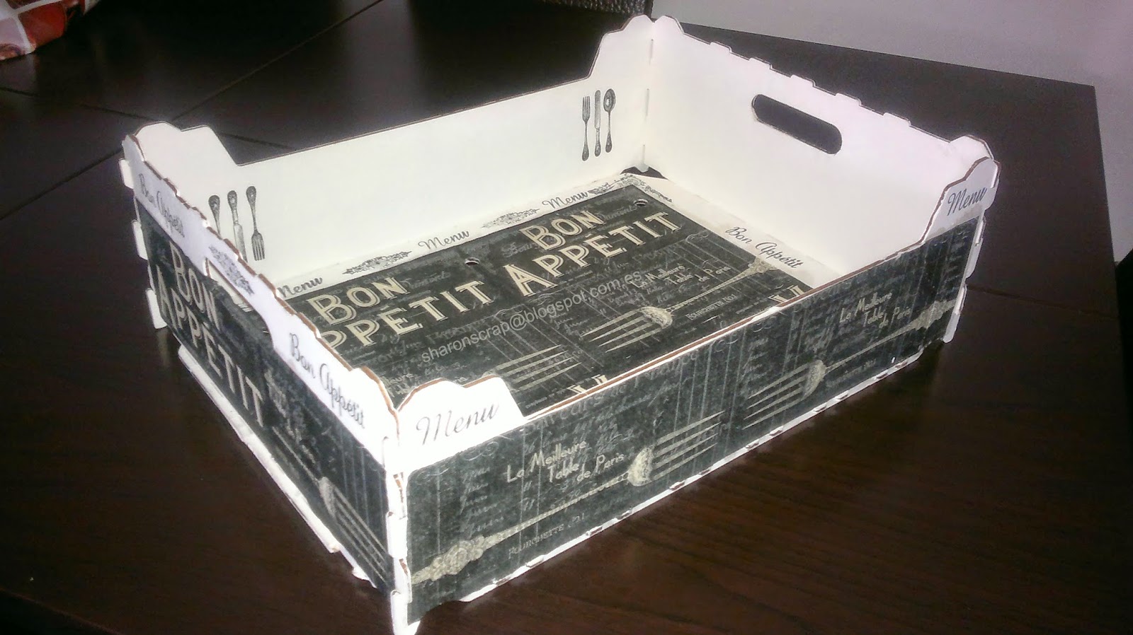 Sharonscrap: Caja de cerezas reciclada