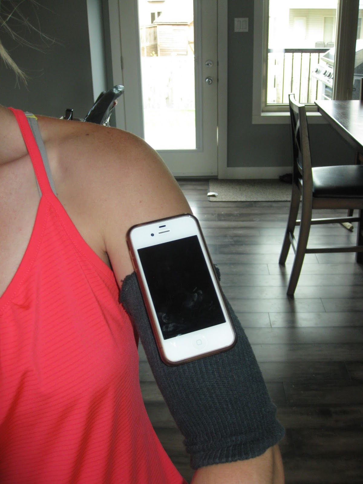 crazily normal DIY iPhone Armband