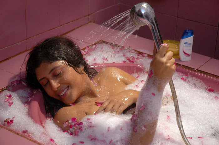 sakshi movie in bathtub hot photoshoot