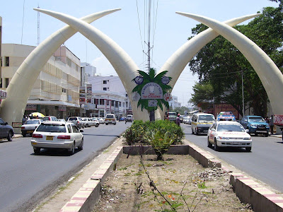 (Kenya) - Mombasa - Mombasa Tusks
