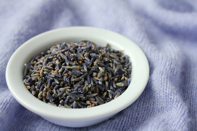 dried lavender flowers, white bowl