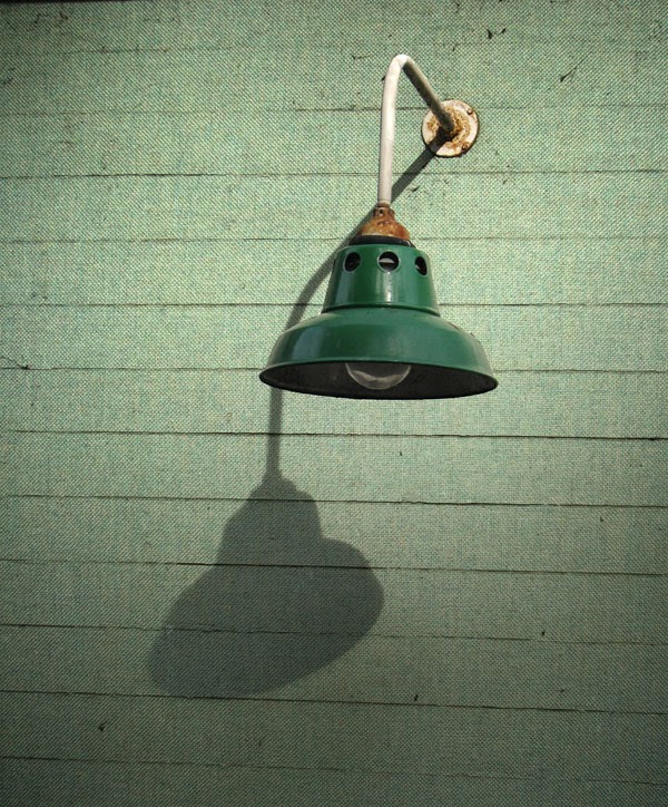 How Change A Photos's Background Without Losing The Shadows In Photoshop - How To How Change A Photos's Background Without Losing The Shadows In Photoshop - How To