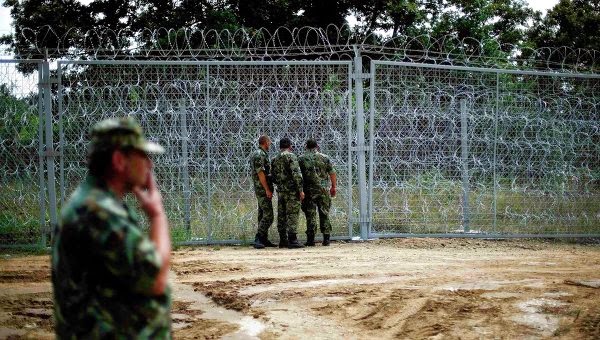 Bulgaria levanta muro en frontera con Turquía