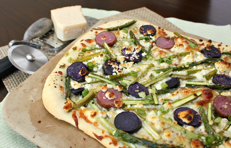 Meatless MondayAsparagus, Potato, and Goat Cheese Pizza Apple A Day