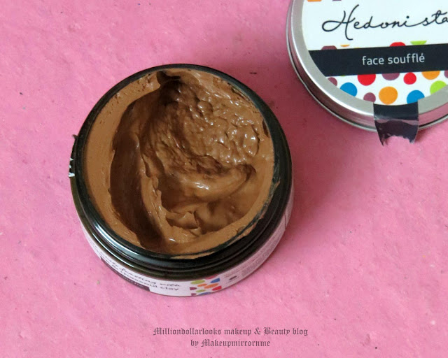 Hedonista Chocolate & Rhassoul Clay Face Souffle Review, Pictures & Price | Indian beauty blogger Hedonista Chocolate & Rhassoul Clay Face Souffle Review, Pictures & Price, Best face masks, Chocolate face mask, Detoxifying face mask, New skincare brands in India, Indian beauty blog, Indian makeup and beauty blog, Clay mask, Chocolate face mask review