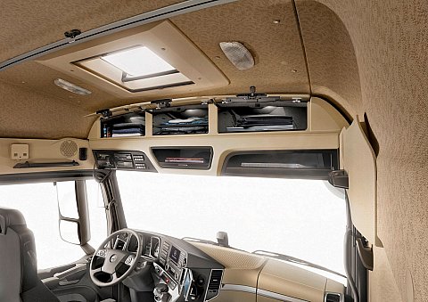 YENi ACTROS REKOR KIRDI ~ Otometre; Türkiye'nin Otomobil Blogu