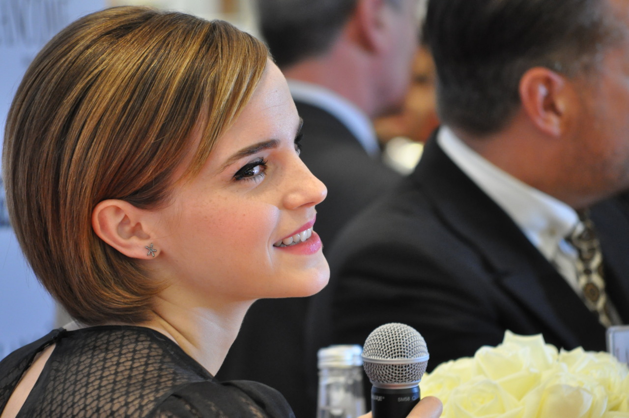 http://4.bp.blogspot.com/-SpHGbyT1LvU/T9PixUiEsEI/AAAAAAAABlA/9sPzTK8E7Kc/s1600/lancomeq_a-007.jpg