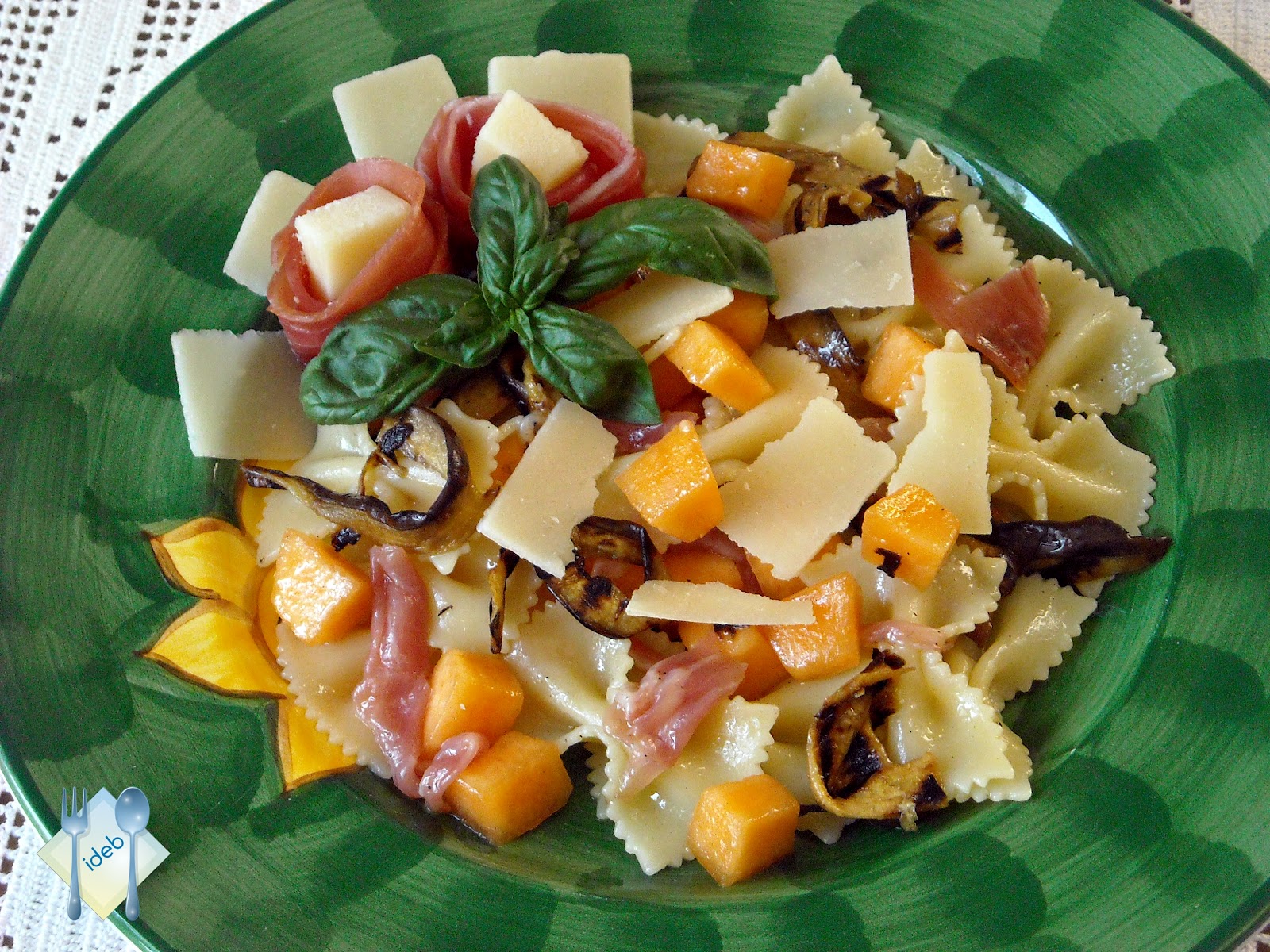 ITALIANS DO EAT BETTER INSALATA DI PASTA CON MELONE PROSCIUTTO E