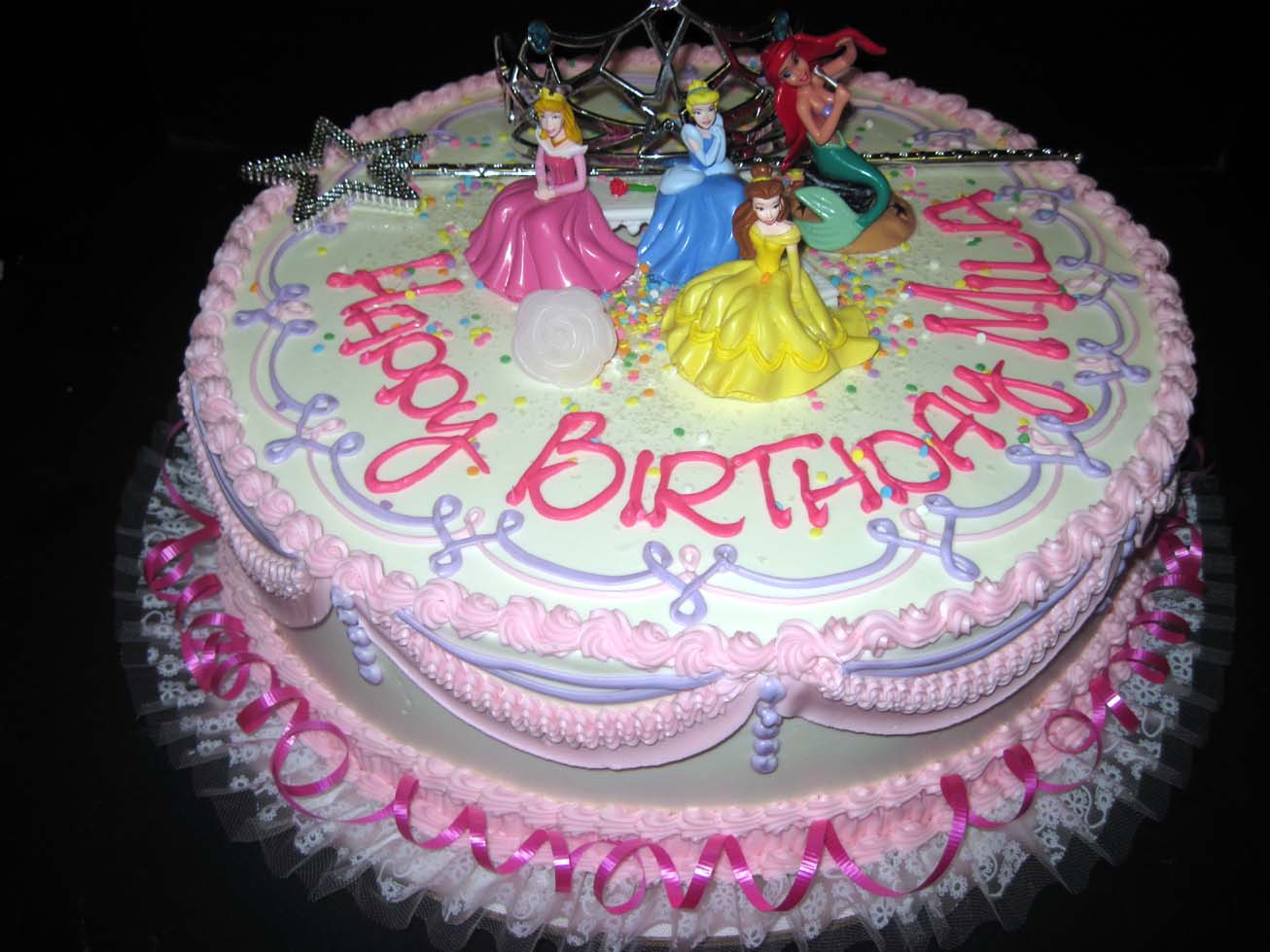 Hansen's Cakes It's always fun here at Hansen's Cakes!