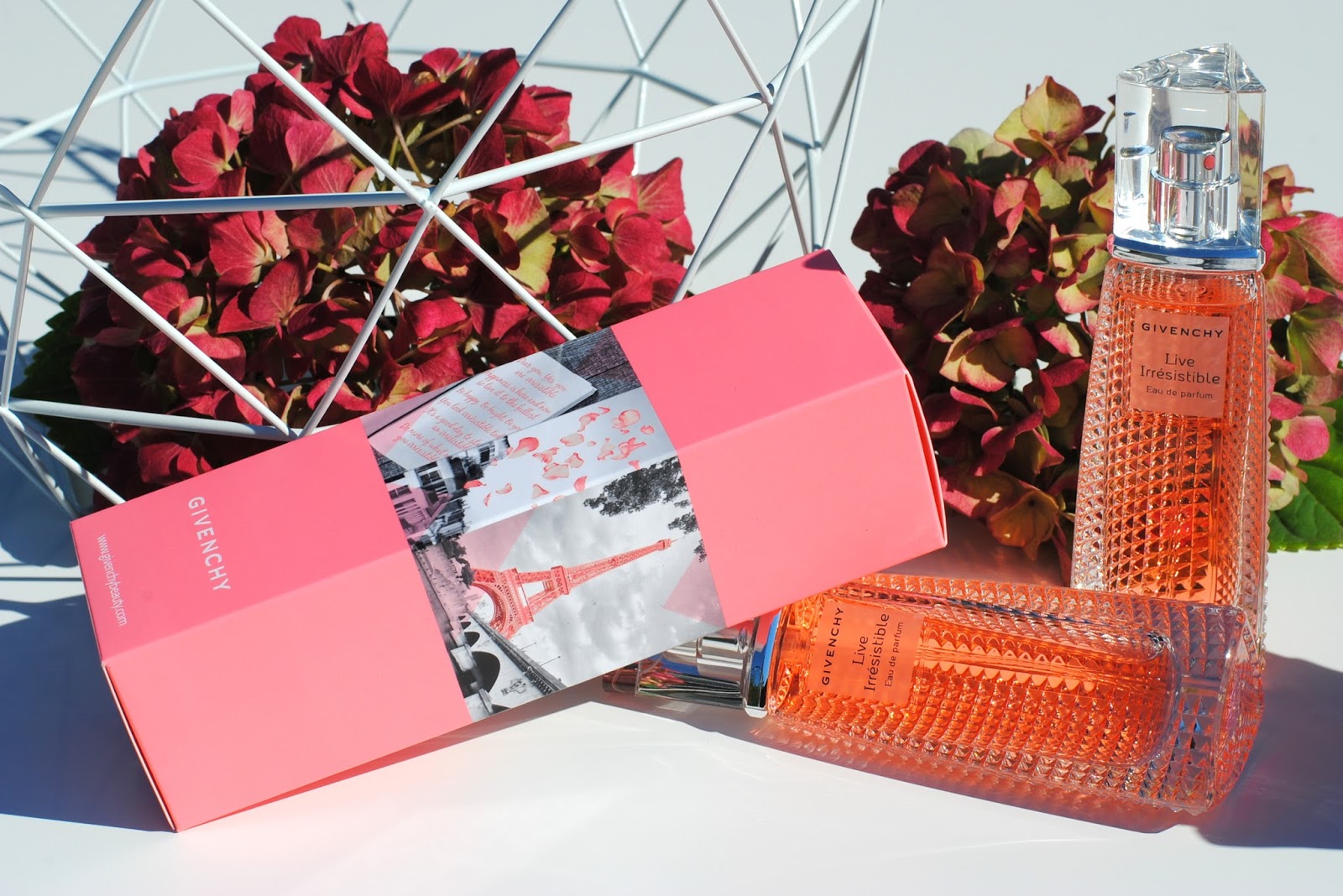 I AM A FASHIONEER: Givenchy - Live Irrésistible