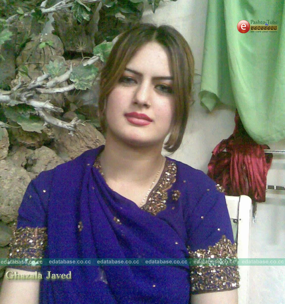 Pashto Films Industry: Beautiful Singer Ghazala Javed