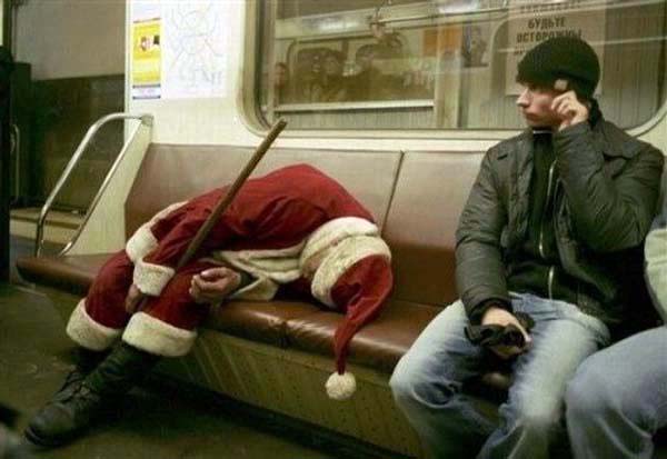 [Bild: Funny-lustige-pics-Gallery-kerstman-dronken.jpg]