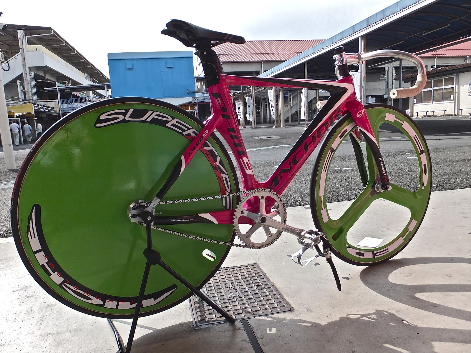 njs track bike