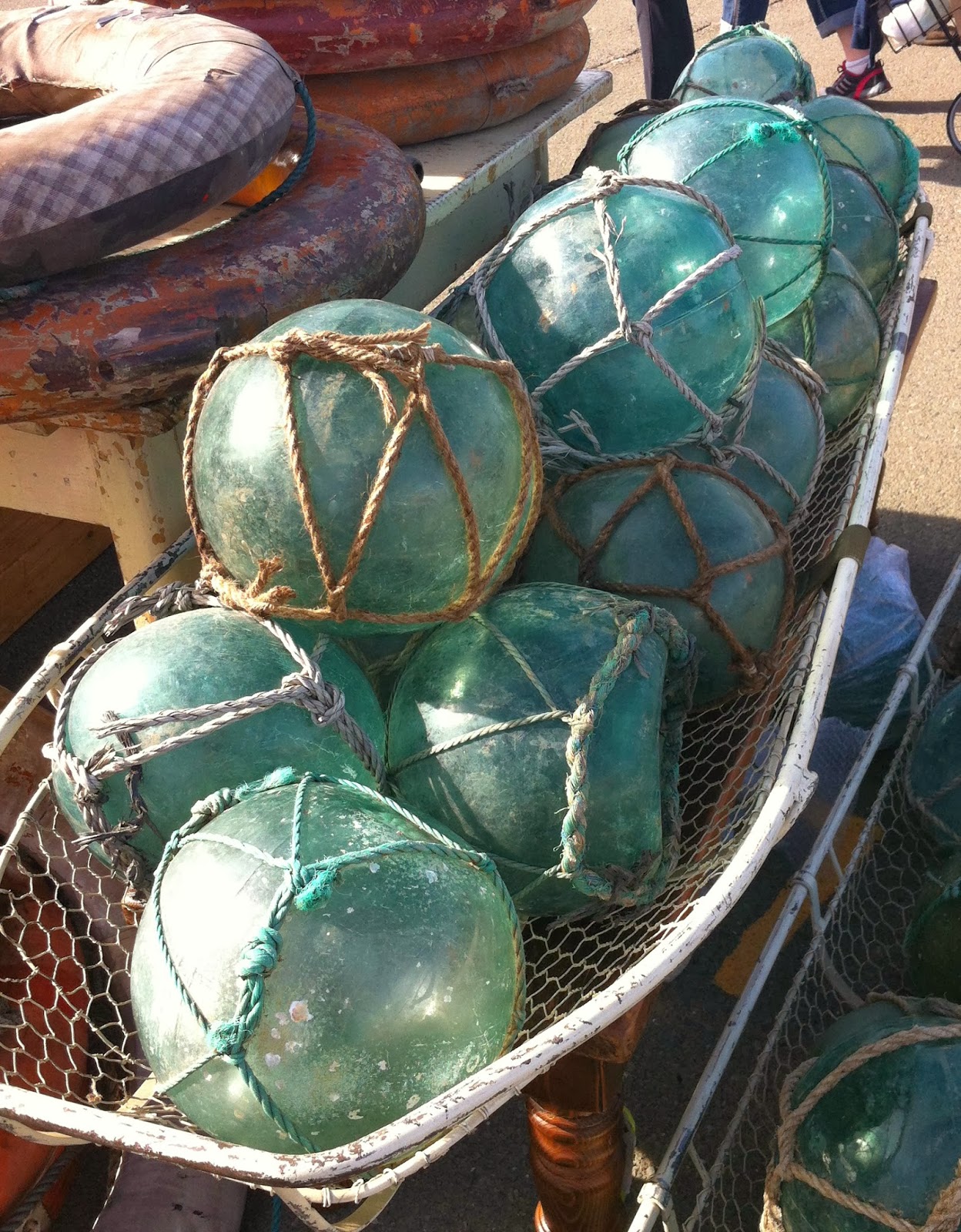 Everything Coastal.... Coastal Decorating Inspiration at the Alameda