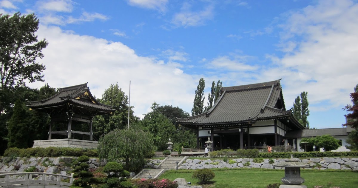 A Student Of Ikenobo Ikenobo Exhibition At Eko House Of Japanese Culture In Dusseldorf Germany On 18 19 June 2011