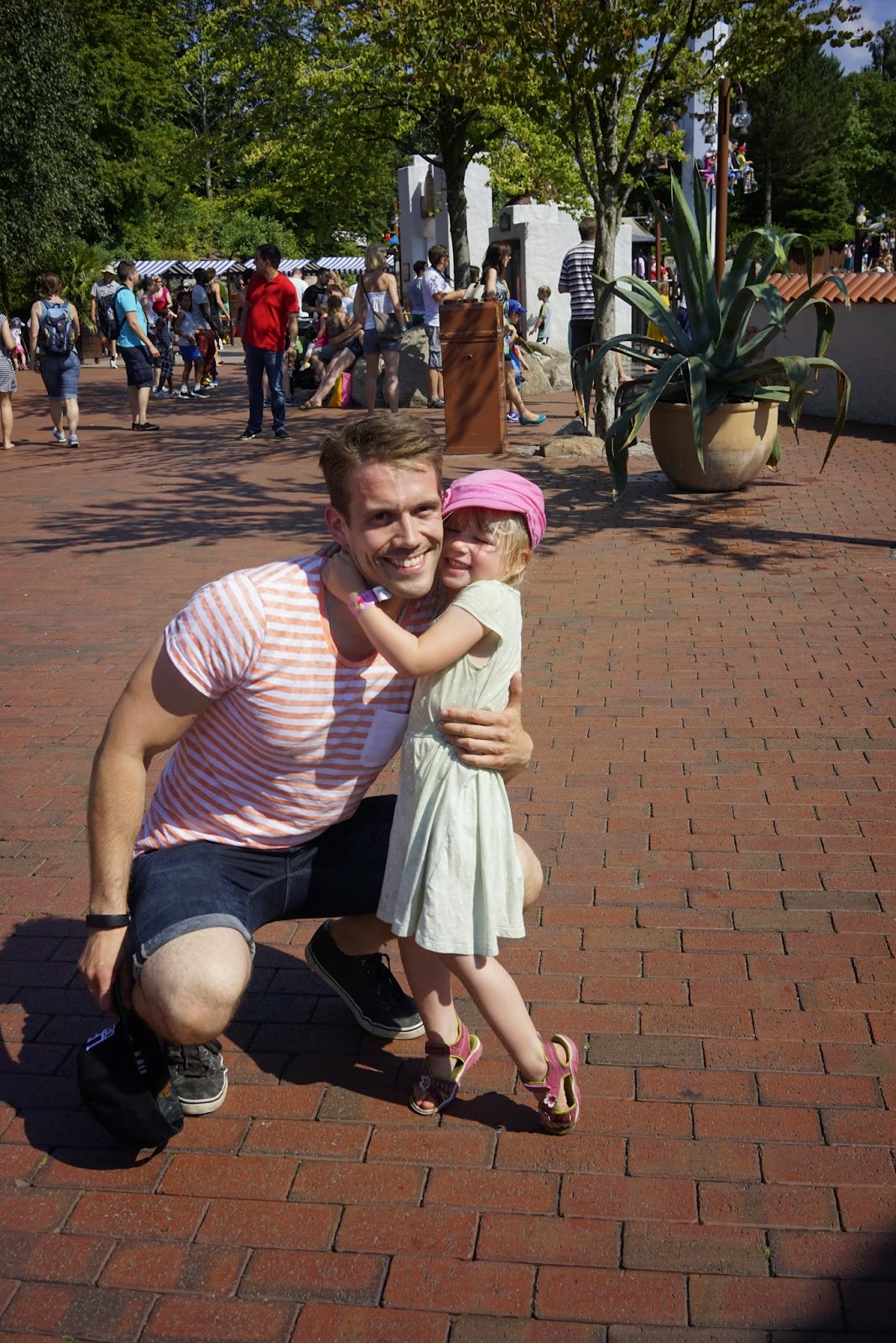 Richard Bjerkoe - Robust Dad - Milla and dad love