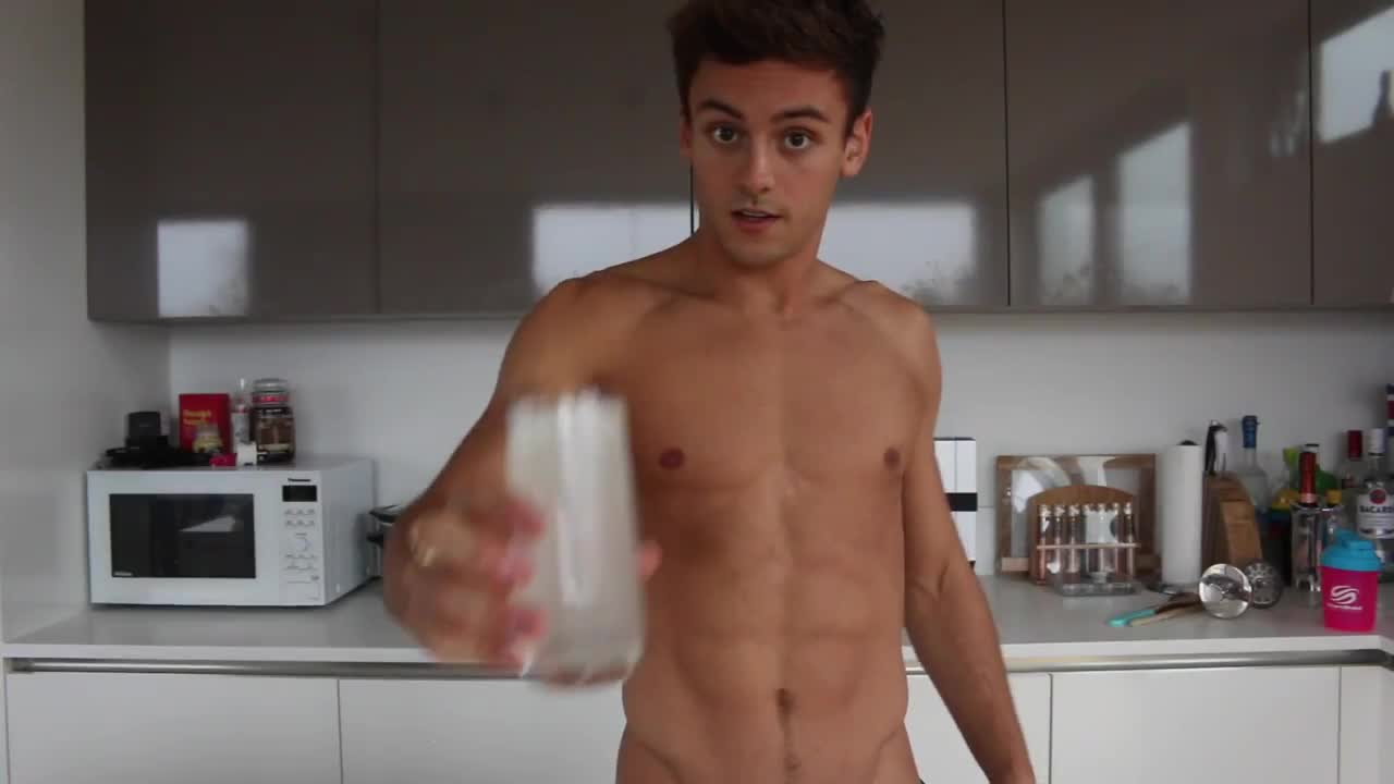 Beauty and Body of Male : Tom Daley - New Shirtless 1.