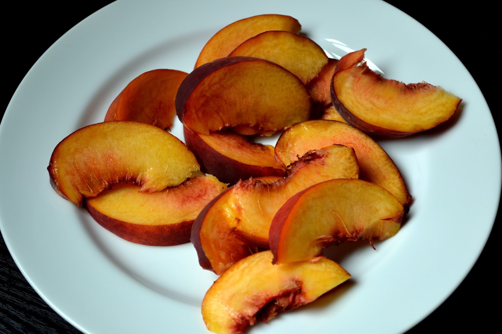 Hardly Housewives Soppressata & Peach Salad