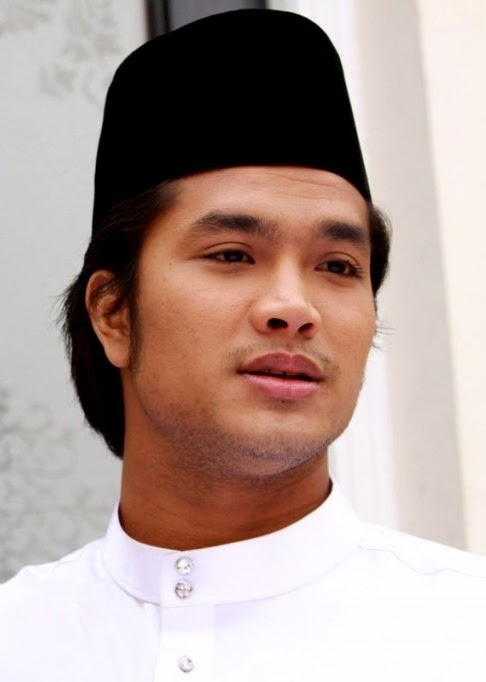 Biodata Shahz Jaszle, Shah Jaszle, profile, biografi Shahz Jaszle, profil dan latar belakang Shahz Jaszle pelakon drama TV3 Bidadari, gambar Shahz Jaszle, filem, drama lakonan Shahz Jaszle, facebook, twitter, instagram Shahz Jaszle, kontroversi Shahz Jaszle, kes khalwat Shahz Jaszle dan Farah, putus tunang Redzwani Puteri, biodata artis terkenal Malaysia, Indonesia & Singapura