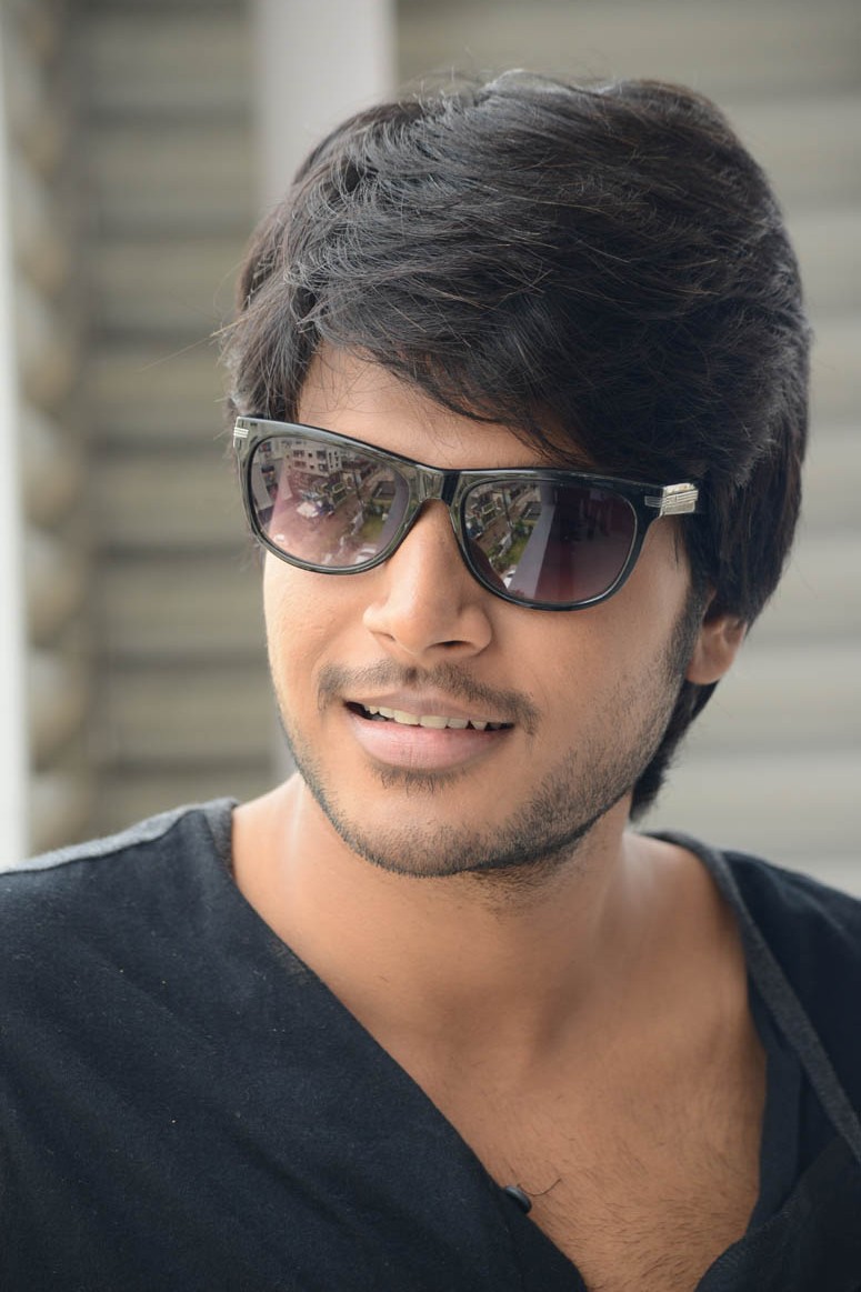 Sundeep Kishan Photoshoot : Tollywoodtv