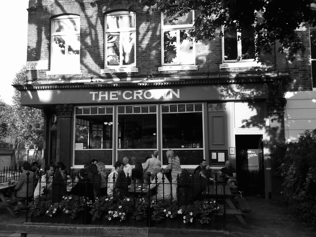 Cosy London The Crown, Islington